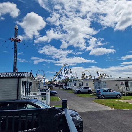Thrillseeker - Next To Fantasy Island, Ingoldmells Skegness Exterior foto